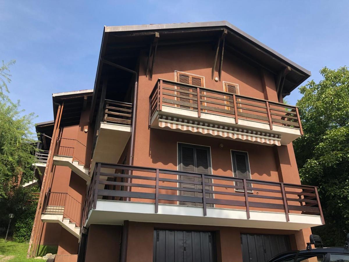 Green Apartment Albavilla エクステリア 写真